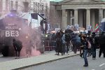 Böller-Wurf bei Corona-Protest