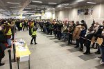 Flüchtlinge aus der Ukraine warten auf Aufnahme