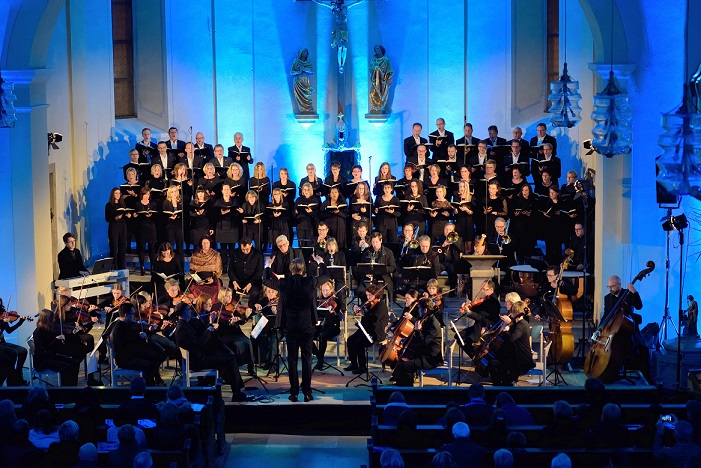 Leimersheim: Konzert mit Chor „zweitausendNEUn“ und Kammerorchester am 1. und 2. Oktober 2022