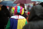 Clown im Straßenkarneval