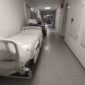 Krankenhausflur mit Betten