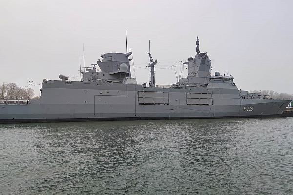 Deutsches Kriegsschiff