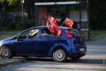 Auto mit türkischer Flagge