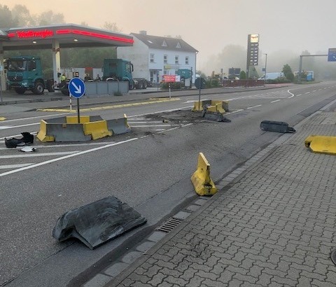 Unfall Wörth Verkehrsinsel
