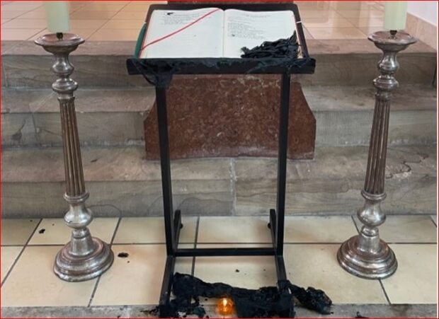 Steinfeld Brand in Kirche