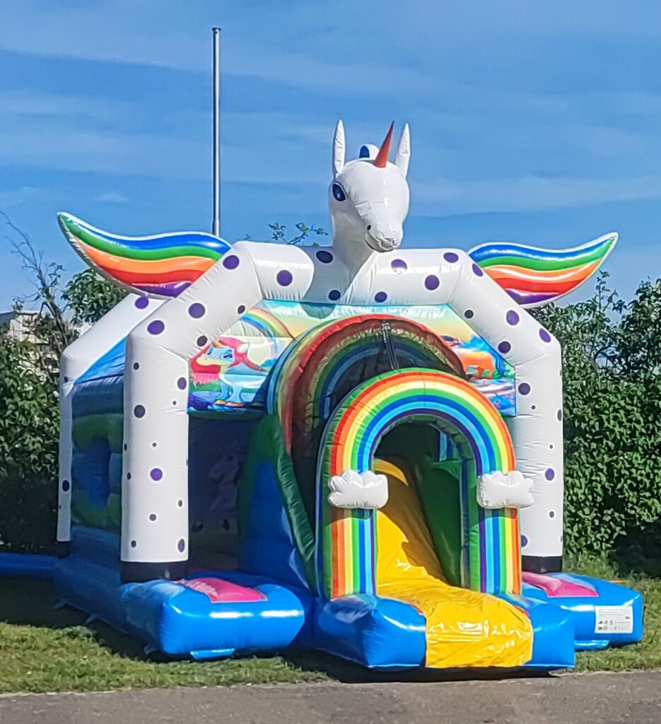 Chango Hamilton „Chango Bango“: Hüpfburgenparadies zu Besuch in Germersheim - Pfalz-Express